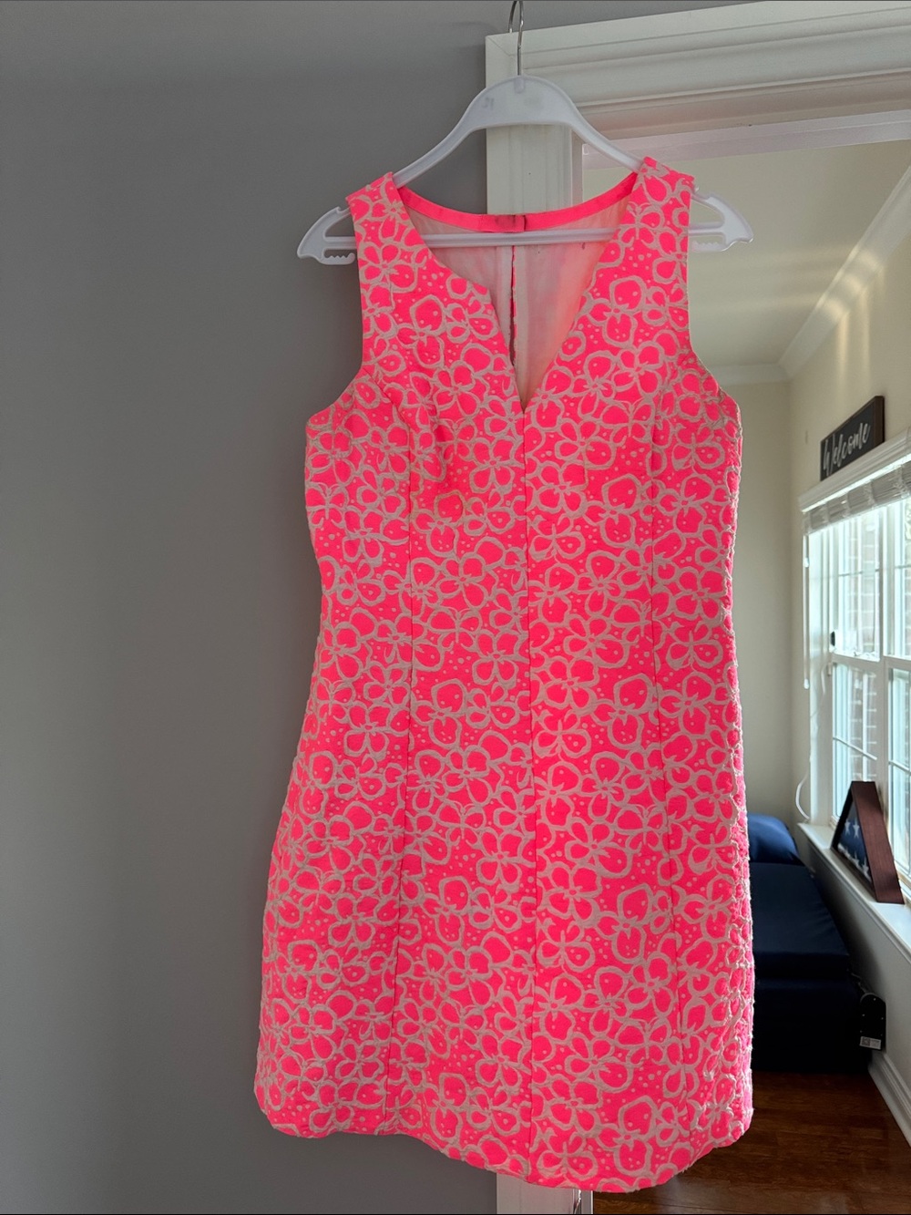 Women's Sleeveless Pink Floral Shift Dress